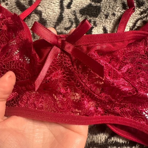 Sexy red two-piece outfit BNWOT size Large - Picture 6 of 7